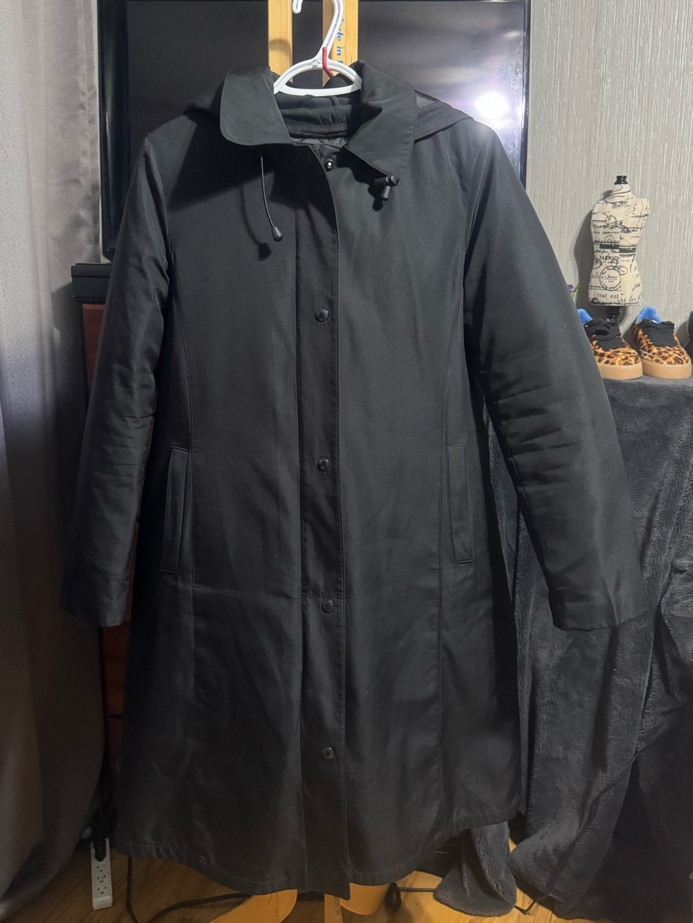 Linden Grey Black Hooded Quilted Insulated Trench Coat Jacket – Size Small